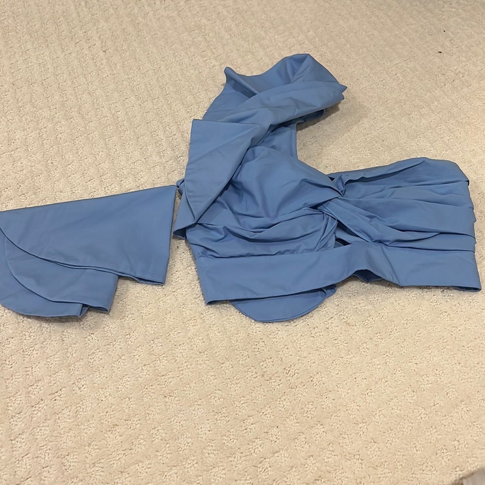 Off the shoulder ruffle crop top, size small